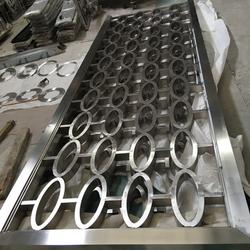 異型不銹鋼屏風(fēng)制品廠 激光不銹鋼屏風(fēng)與不銹鋼電器的卓越制造之路